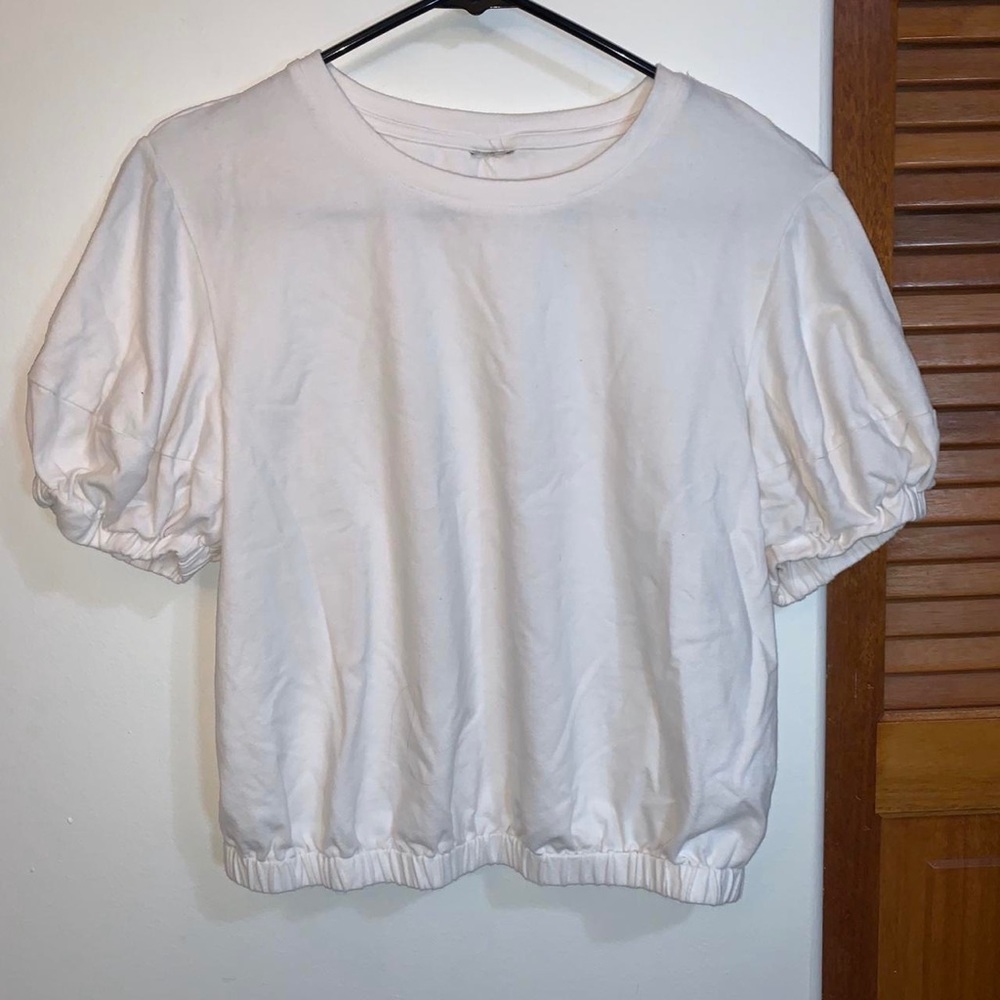 Cute little vintage white crop top